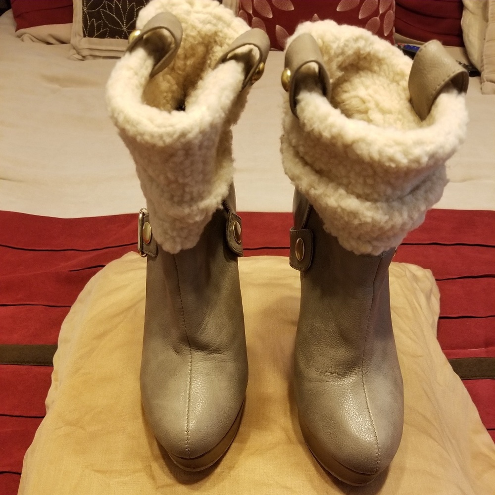 Colin Stuart Taupe sherpa trim booties
